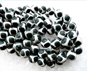 hand made frosty matt black white Tibetan Dzi Agate round 12mm AAA-- football